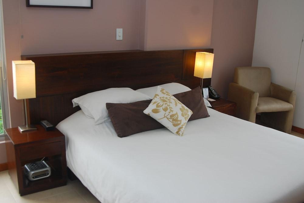 Cyan Suites Poblado By Mde Bnb 메딜린 외부 사진