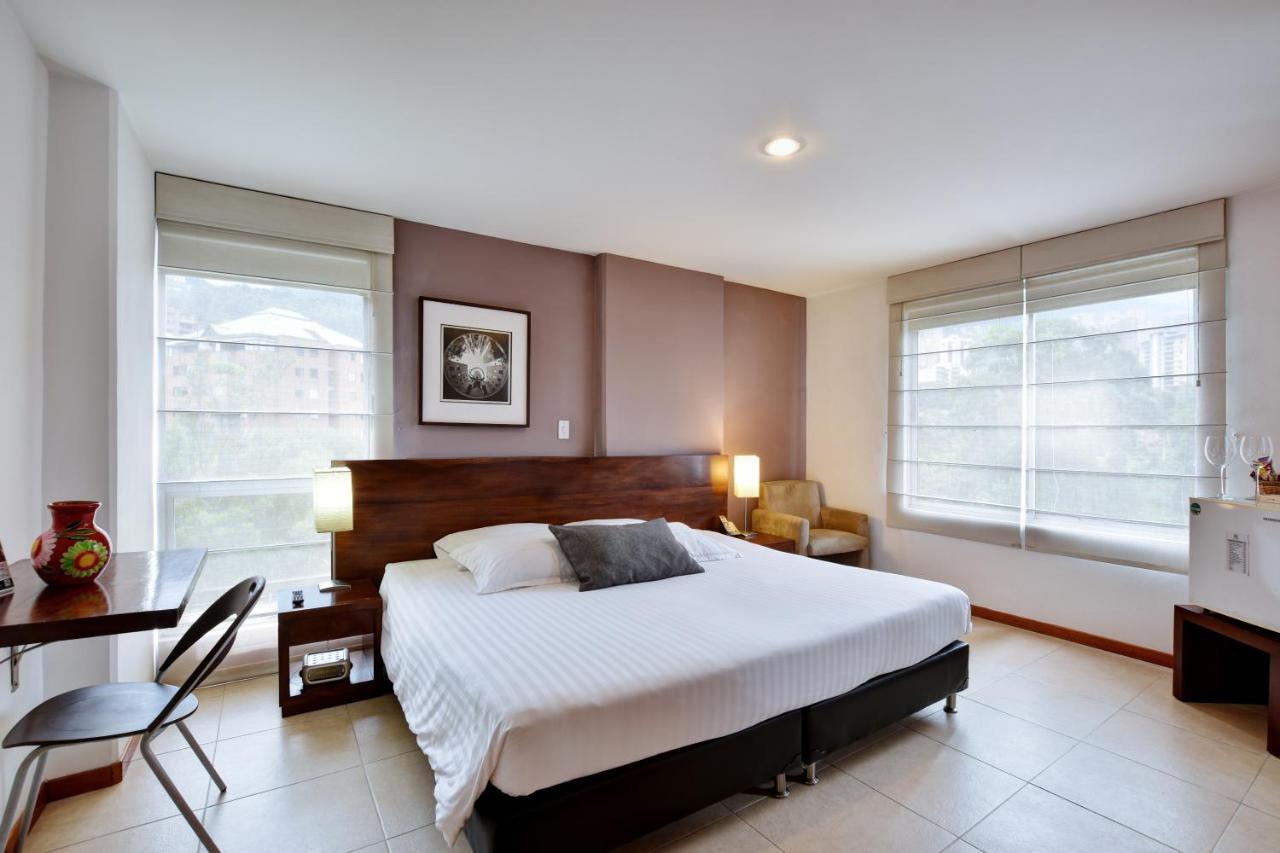 Cyan Suites Poblado By Mde Bnb 메딜린 외부 사진