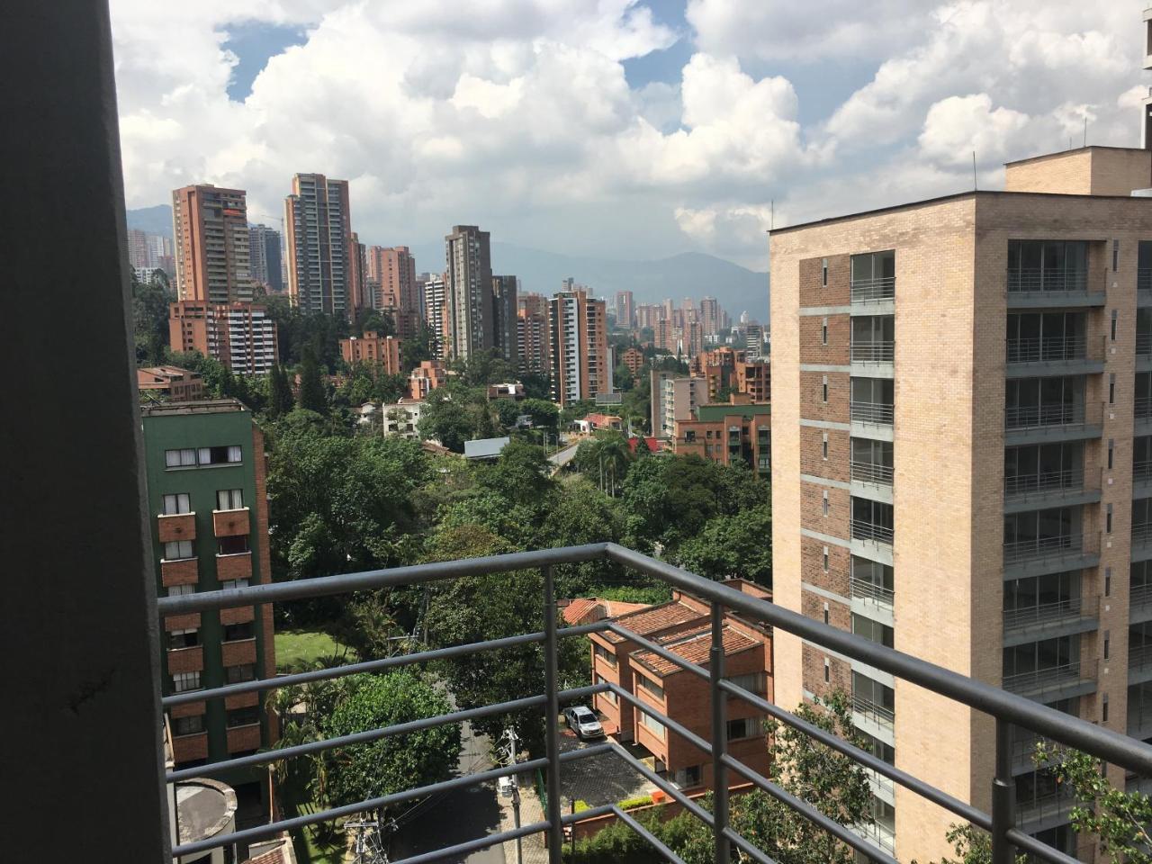 Cyan Suites Poblado By Mde Bnb 메딜린 외부 사진